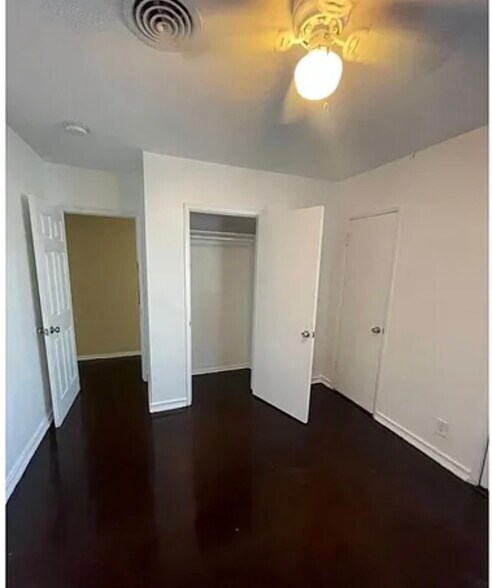 Building Photo - 18247 Schoenborn St