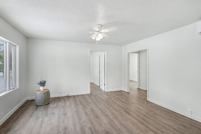 Building Photo - Completely Updated 3 Bedroom Home -  $1600/Month