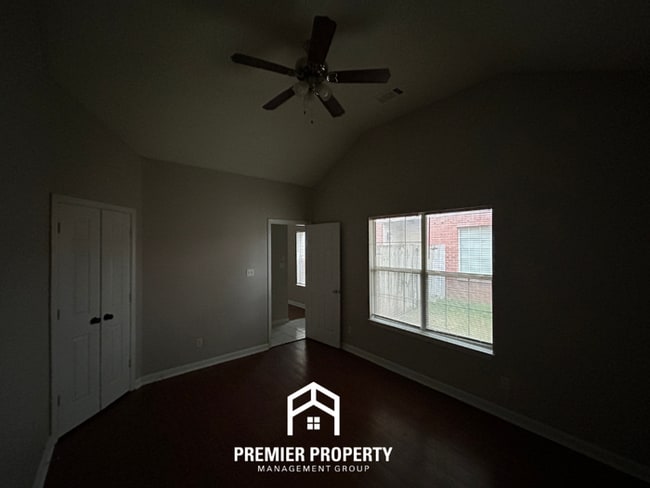 Building Photo - 3932 Gavick Cove