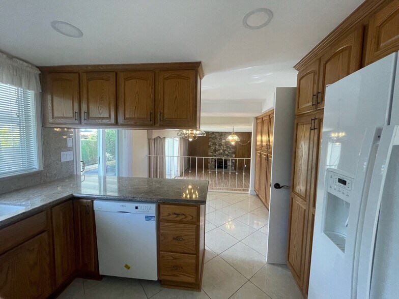 Building Photo - 7792 Citadel Cir