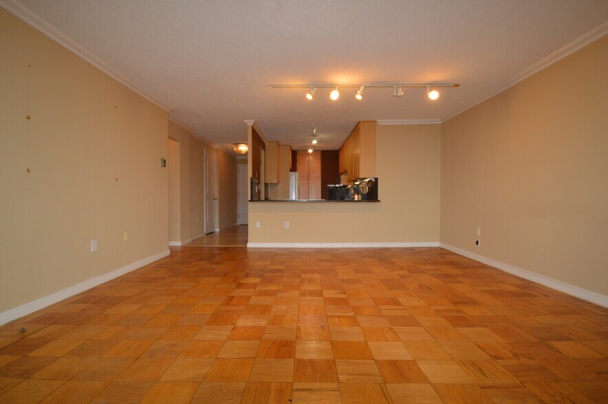Building Photo - 50 Longwood Ave