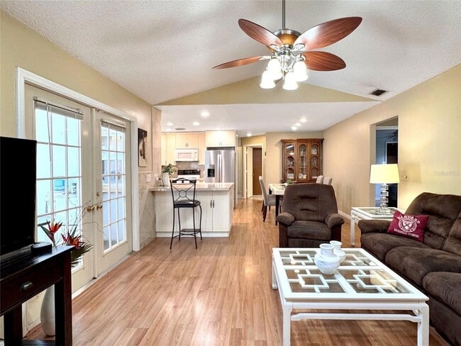 Building Photo - 1135 Colony Arms Dr