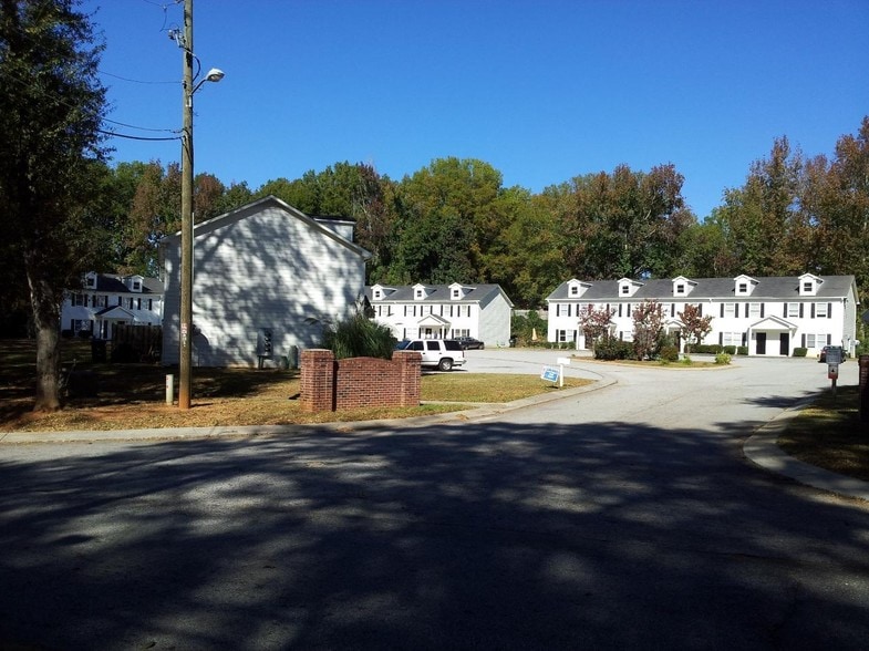 Primary Photo - 363 E Jefferson Street