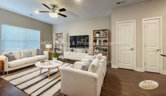 Building Photo - 2 Bedroom Luxury Apartment in the Northland of KCMO