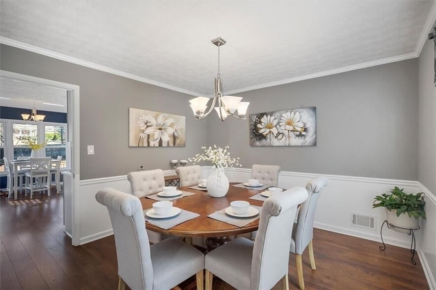 Building Photo - 4508 Pine Hill Terrace NE