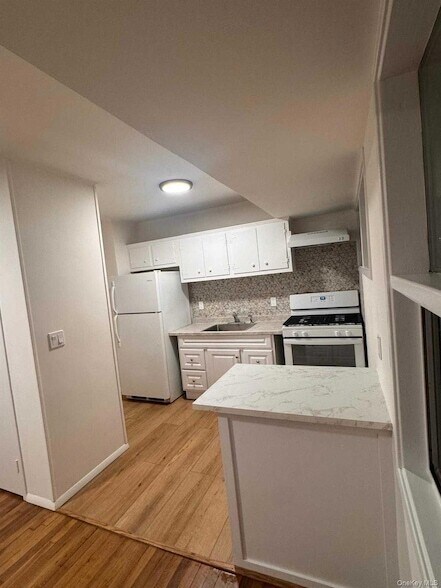 Building Photo - 5 Birch Ct