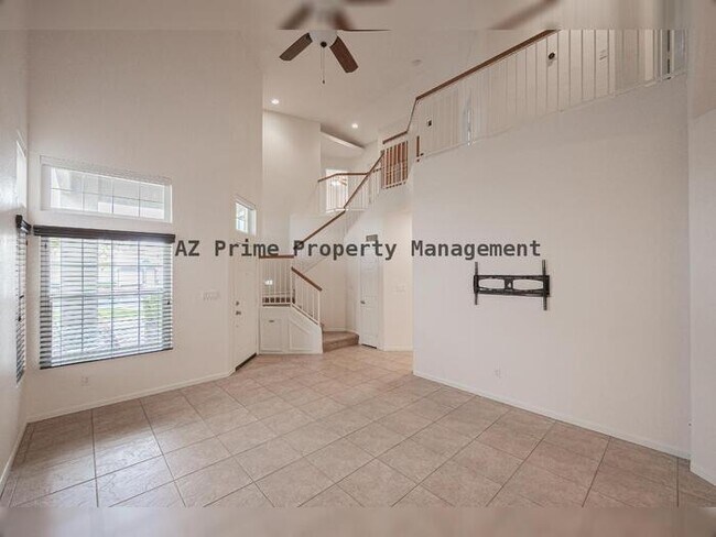 Building Photo - 1343 E Beacon Dr