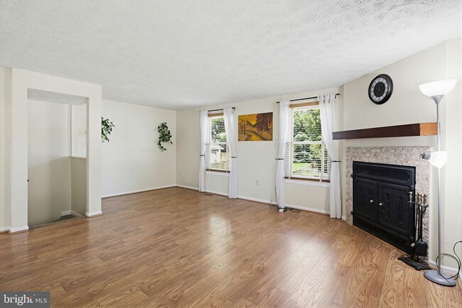 Building Photo - 9402 Granite Hill