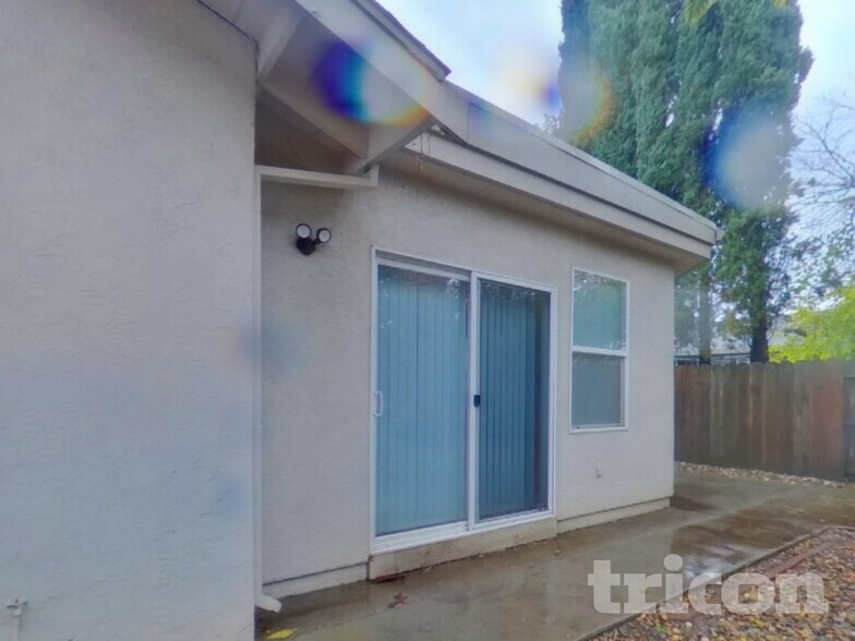 Building Photo - 2543 Hastings Way