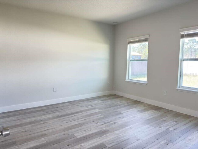 Building Photo - 4513 SW 170th Street Rd