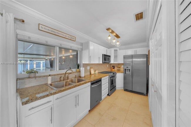 Building Photo - 4809 SW 135th Ct
