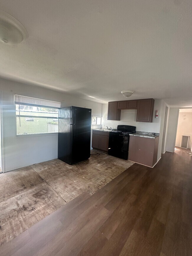 Building Photo - 4 Oleander Cir