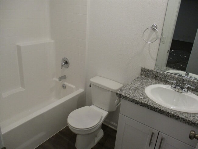 Building Photo - 2487 Tapatio Dr