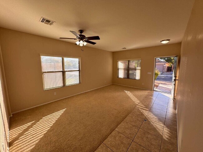 Building Photo - 18 W Desert Vista Trail