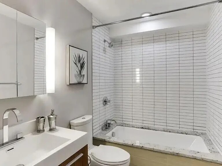 Building Photo - 1710 Gales St NE