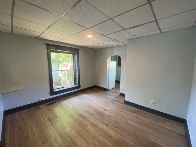 Building Photo - 428 Avenue E