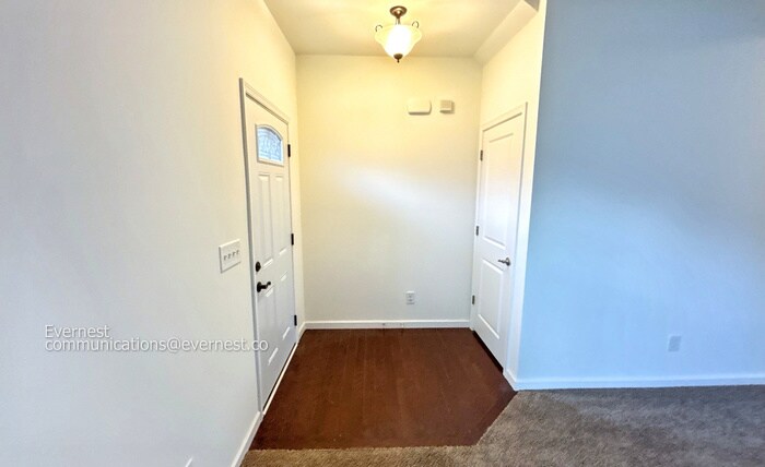 Building Photo - 1054 Countess Ln