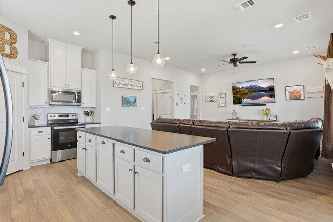 Building Photo - 173 Brazos Bnd