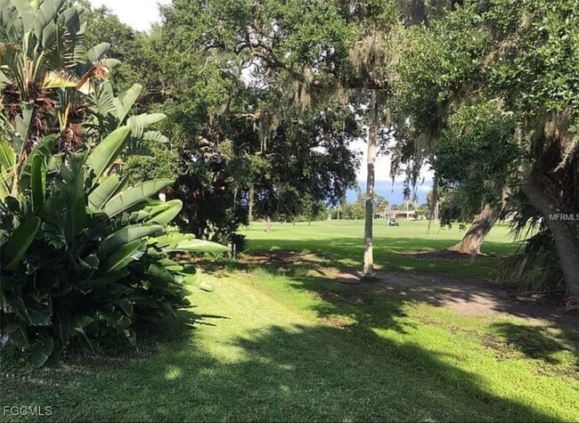 Building Photo - 250 Caddy Rd