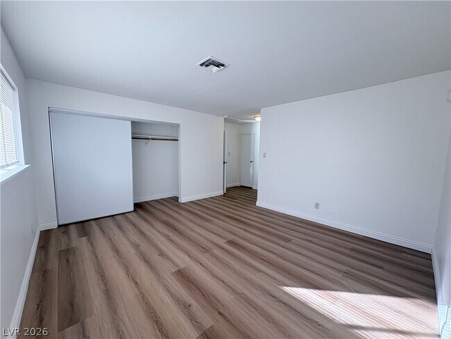 Building Photo - 1575 Cherokee Ln