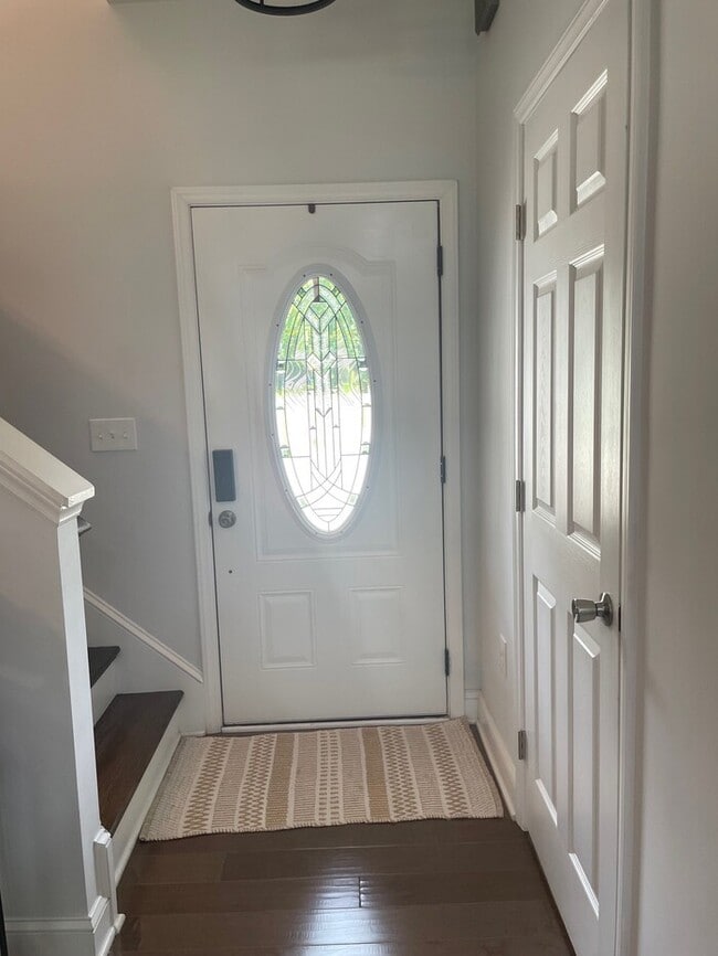 Building Photo - Beautifully Furnished 4-Bedroom Home with ...