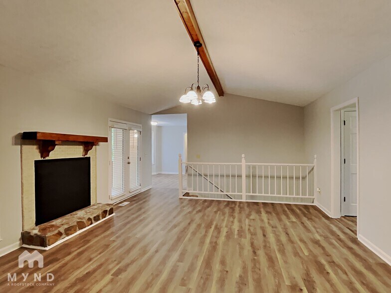 Building Photo - 1186 Bayridge Dr