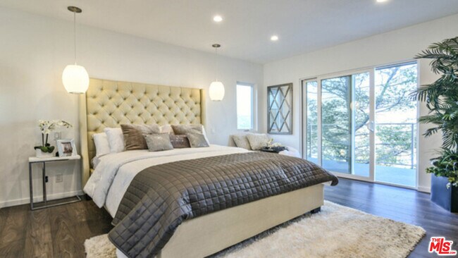 Building Photo - 649 Cross Ave