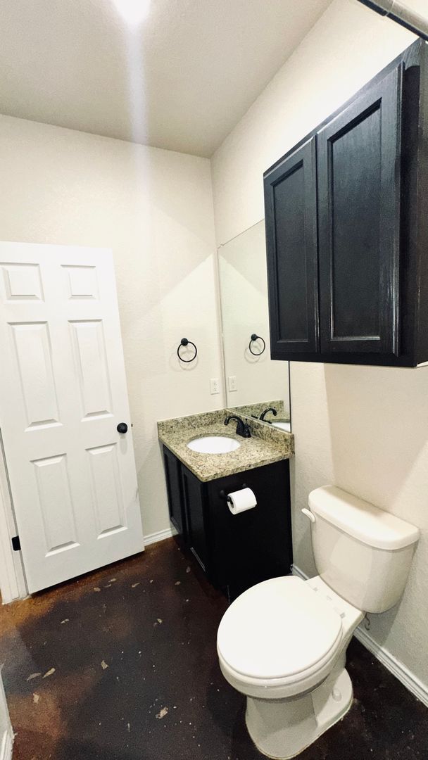 Building Photo - Beautiful 3 bedroom near Potranco!