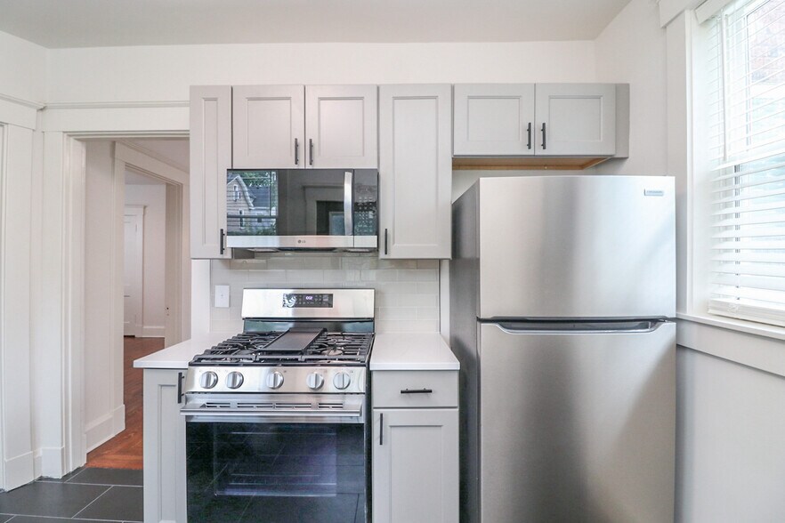 Building Photo - 2109 Williams Ave