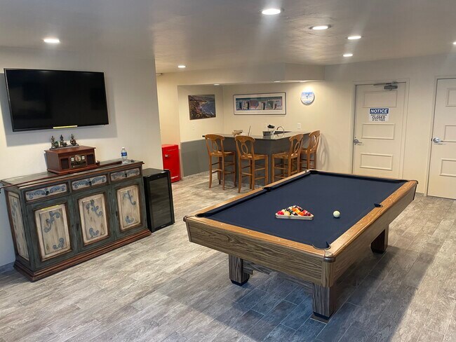 Billiards and Wet Bar - 2721 2nd St