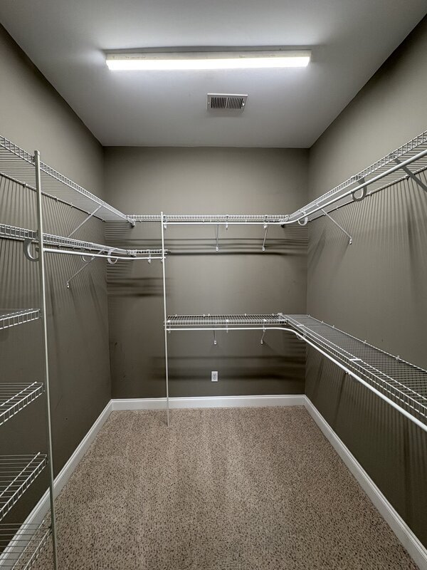 Building Photo - 604 Melton St