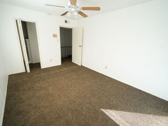 Building Photo - 2 BR 1 BA rental