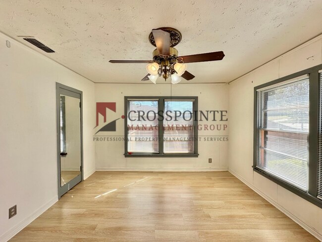 Building Photo - Available! 3/1.5 Single-Family Home in Tyler!