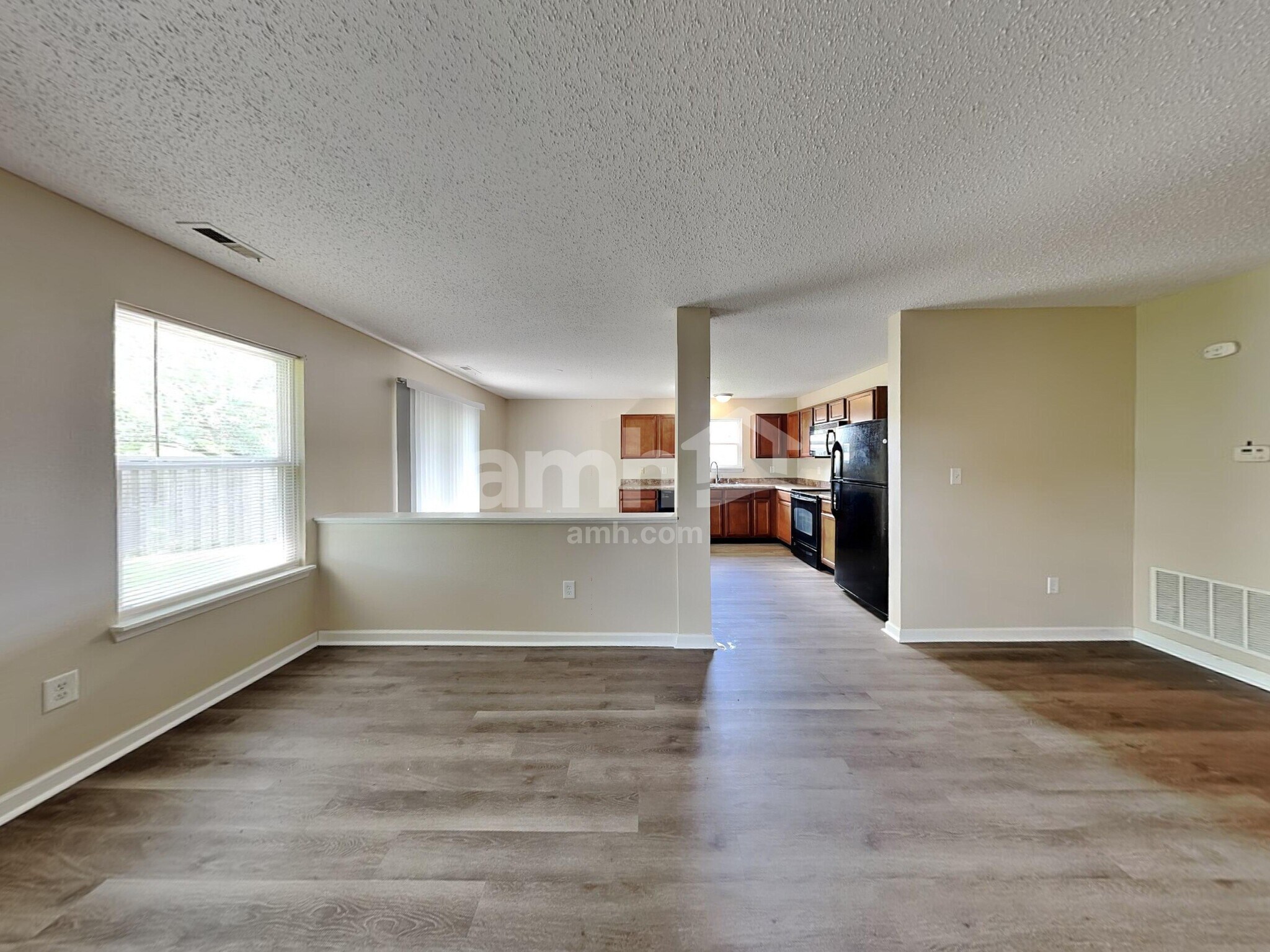 Building Photo - 8039 Red Barn Ct