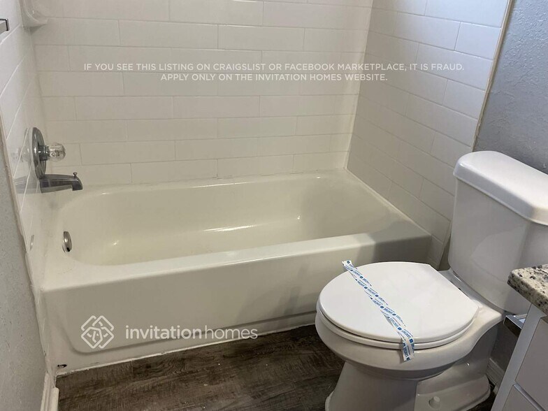 Building Photo - 4140 Moonraker