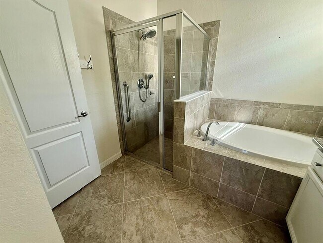 Building Photo - 15153 Spanish Point Dr