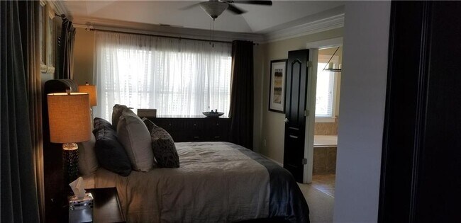 Building Photo - 2436 Dresden Parc Cir