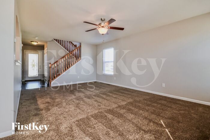 Building Photo - 328 Stone Village Dr