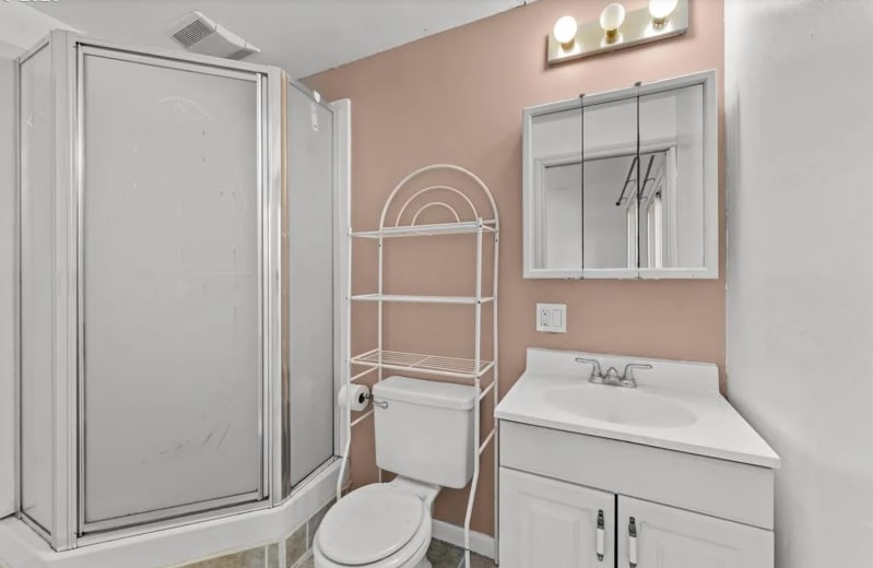 Building Photo - 6930 SW Brier Pl