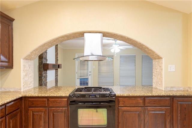 Building Photo - 310 Overland Dr