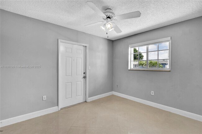 Building Photo - 10700 SW 63rd St