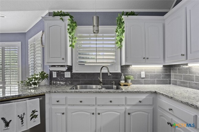 Building Photo - 5834 Greenforest Cir