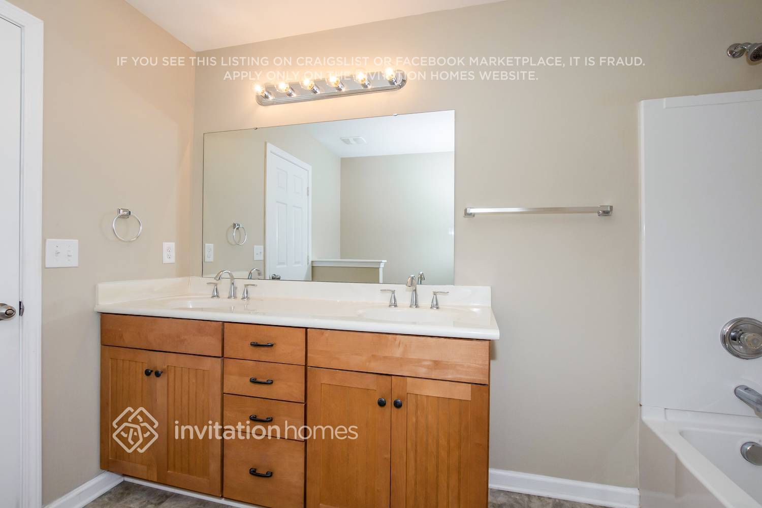 Building Photo - 4007 Blue Stream Ln