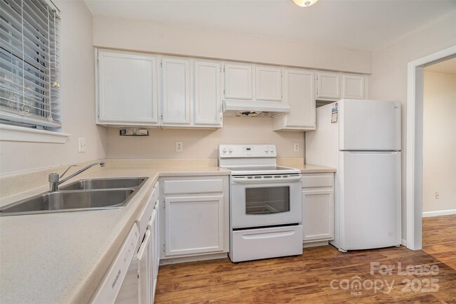 Building Photo - 3312 Heathstead Place