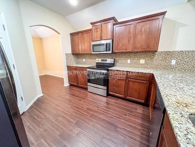 Building Photo - 420 Ridge Point Dr