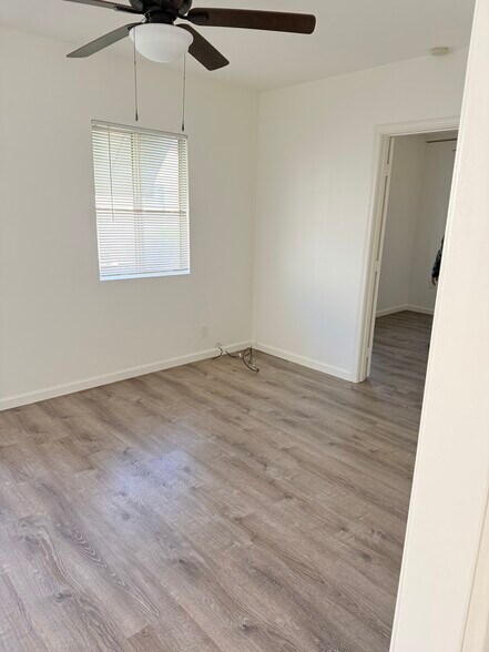 Building Photo - 43 W 52nd St