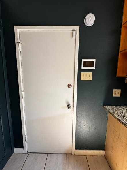 Building Photo - 19 Stoneyside Ln