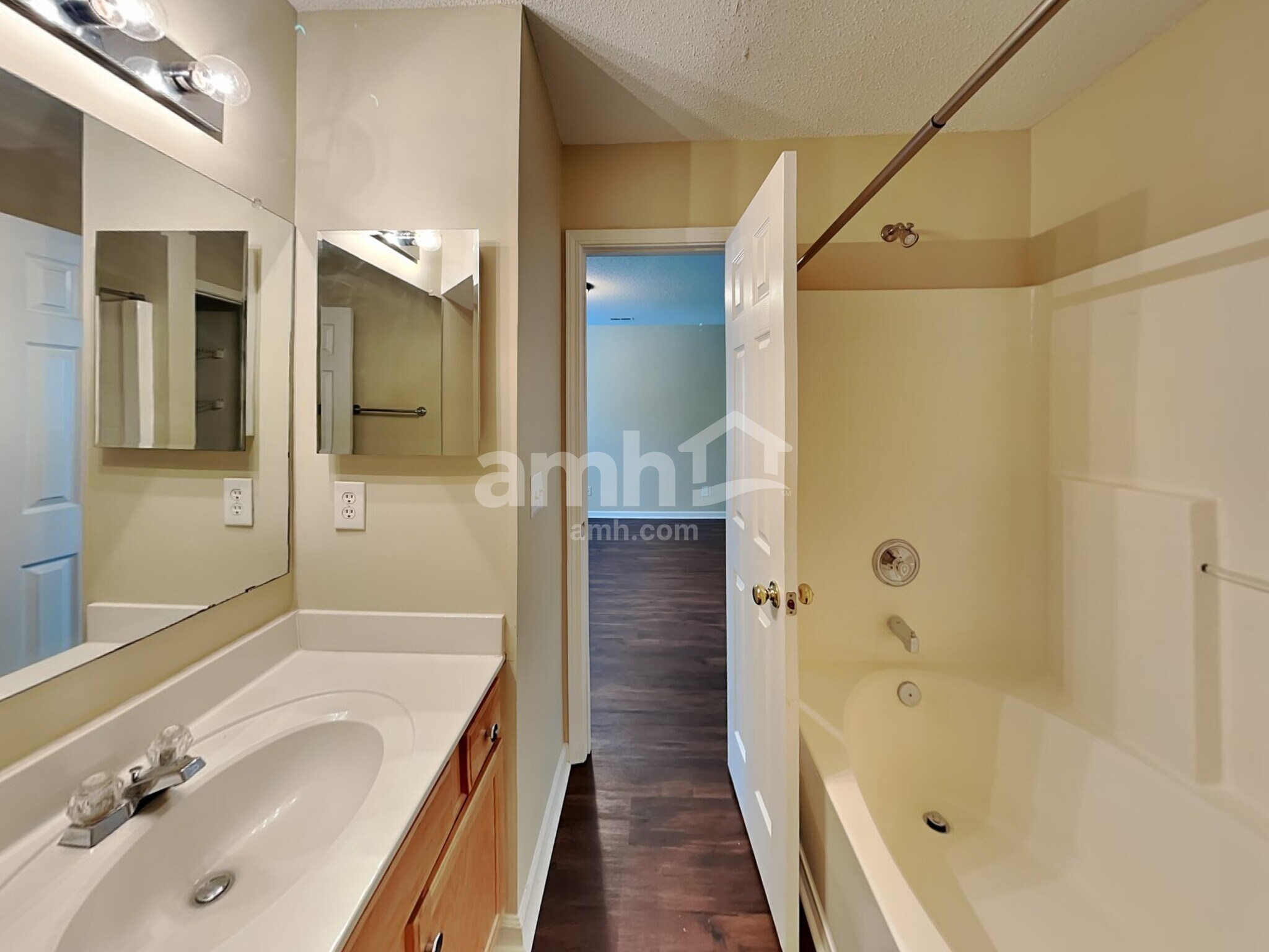 Building Photo - 14324 O'Casey Ln