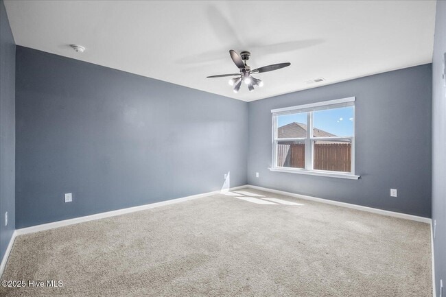 Building Photo - 1618 Raptor Ter NE