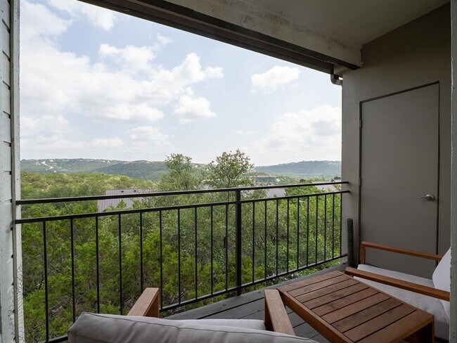 Building Photo - 6000-19 Shepherd Mountain Cove